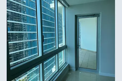 300 S Biscayne #T-2804, Miami, FL 33131 - Photo 9