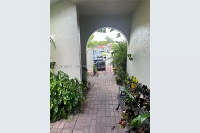17919 NW 66th, Hialeah, FL 33015 - Photo 5
