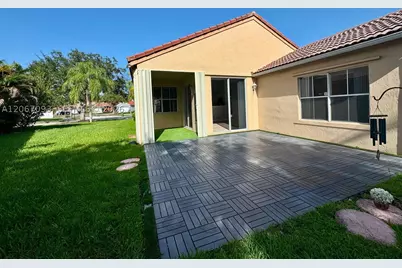 825 Falling Water, Weston, FL 33326 - Photo 3