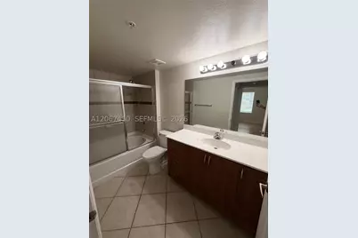 6492 Emerald Dunes #107, West Palm Beach, FL 33411 - Photo 5