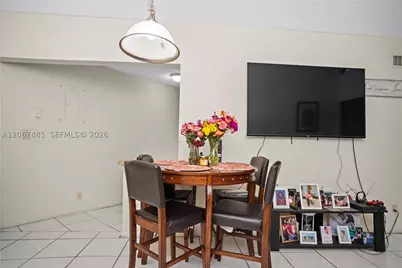 213 Lake Pointe #203, Oakland Park, FL 33309 - Photo 3