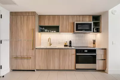 159 NE 6th #4713, Miami, FL 33132 - Photo 17