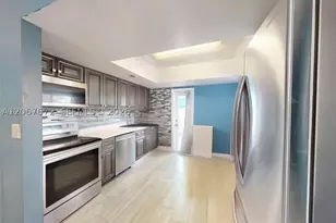 2411 Thomas, Hollywood, FL 33020 - Photo 3
