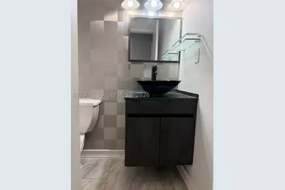 1520 McKinley #108E, Hollywood, FL 33020 - Photo 5