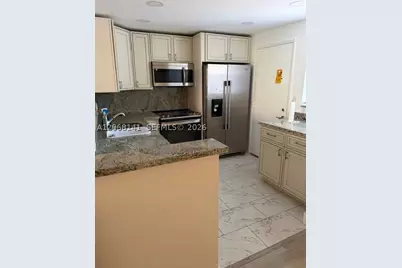 901 NE 14th #305, Hallandale, FL 33009 - Photo 13