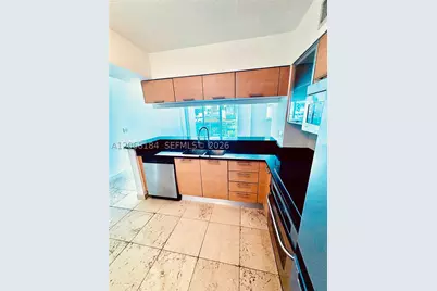 31 SE 5th #902, Miami, FL 33131 - Photo 3