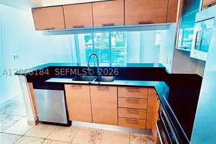 31 SE 5th, Miami, FL 33131 - Photo 3