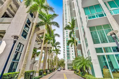 31 SE 5th #902, Miami, FL 33131 - Photo 23