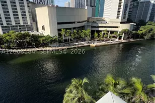 31 SE 5th, Miami, FL 33131 - Photo 13