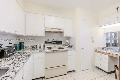 2333 Indian River #306, Vero Beach, FL 32960 - Photo 5