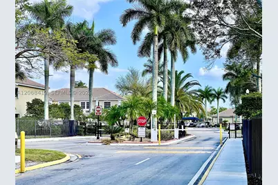 12171 SW 4th, Pembroke Pines, FL 33025 - Photo 33