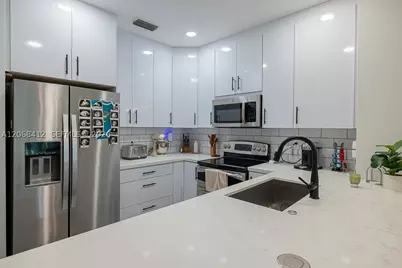 12171 SW 4th, Pembroke Pines, FL 33025 - Photo 7