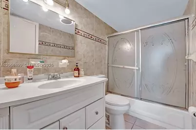 401 Golden Isles #1116, Hallandale Beach, FL 33009 - Photo 15