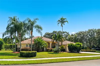 10660 SW 44th, Davie, FL 33328 - Photo 3