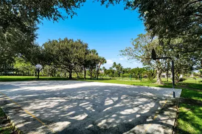 10660 SW 44th, Davie, FL 33328 - Photo 49
