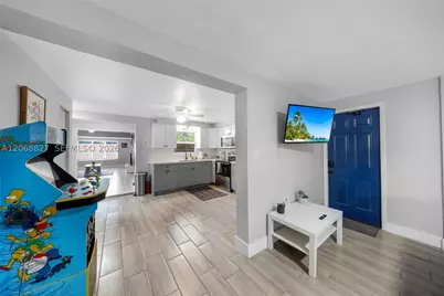 817 SW 12th, Fort Lauderdale, FL 33315 - Photo 9