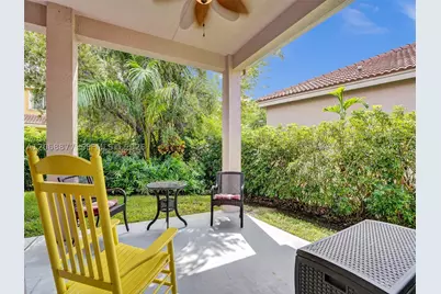 938 Bluewood, Weston, FL 33327 - Photo 5