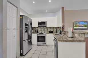 938 Bluewood, Weston, FL 33327 - Photo 29