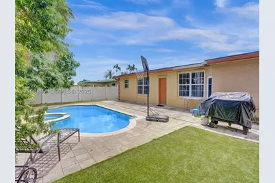 1161 NE 202nd, Miami, FL 33179 - Photo 35