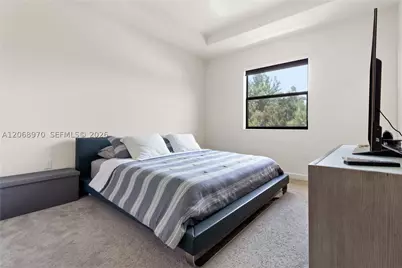 11410 W 34th, Hialeah, FL 33018 - Photo 13