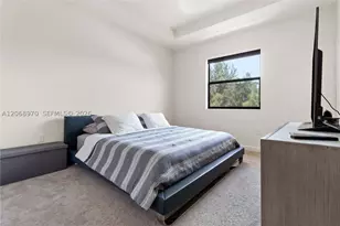11410 W 34th, Hialeah, FL 33018 - Photo 13