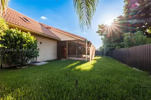 15821 Huntridge, Davie, FL 33331 - Photo 3