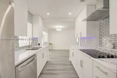 638 SW 5th #A, Fort Lauderdale, FL 33315 - Photo 3
