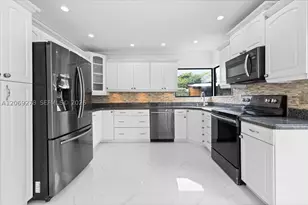 406 Lawn Acres, Hollywood, FL 33023 - Photo 11