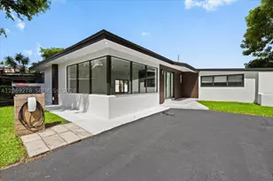 406 Lawn Acres, Hollywood, FL 33023 - Photo 3