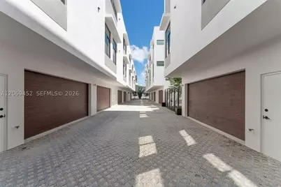 525 NE 61st, Miami, FL 33137 - Photo 15