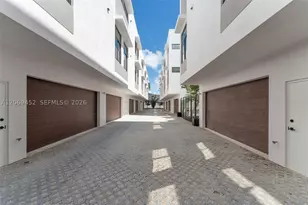 525 NE 61st, Miami, FL 33137 - Photo 15