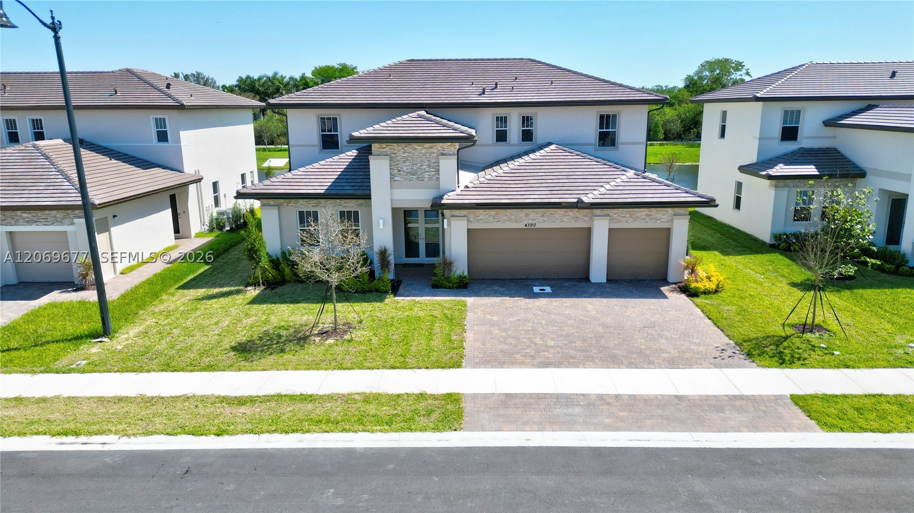 4390 SW 122nd main architectural view