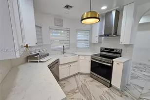 387 NW 107th, Pembroke Pines, FL 33026 - Photo 7