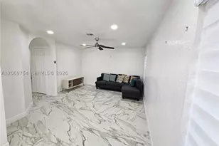 387 NW 107th, Pembroke Pines, FL 33026 - Photo 11