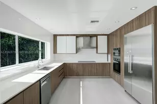 19231 NE 22nd, Miami, FL 33180 - Photo 11