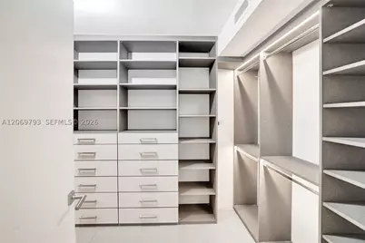 19231 NE 22nd, Miami, FL 33180 - Photo 23