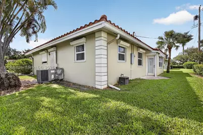 7118 E Tropical, Plantation, FL 33317 - Photo 35