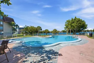 661 NE 195th, Miami, FL 33179 - Photo 31