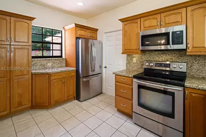 4128 Pinta, Coral Gables, FL 33146 - Photo 9