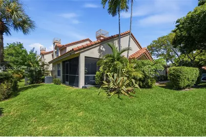 10852 Cypress Glen, Coral Springs, FL 33071 - Photo 47