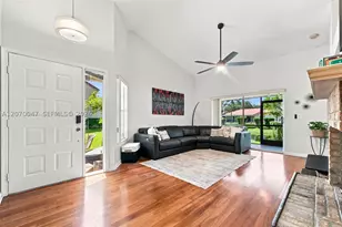 10852 Cypress Glen, Coral Springs, FL 33071 - Photo 5