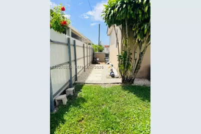 245 W 60th, Hialeah, FL 33012 - Photo 17