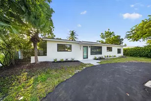 9281 Martinique, Cutler Bay, FL 33189 - Photo 3
