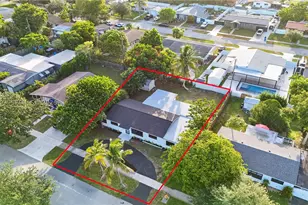 9281 Martinique, Cutler Bay, FL 33189 - Photo 5