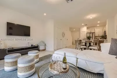 142 SE 5th, Deerfield Beach, FL 33441 - Photo 7