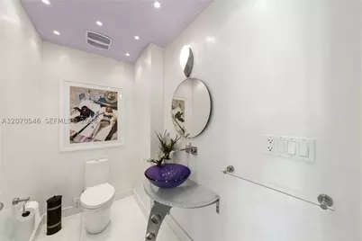 1040 Biscayne #4403, Miami, FL 33132 - Photo 19