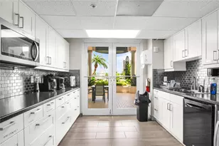 2880 NE 14th St, Pompano Beach, FL 33062 - Photo 45