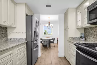 2880 NE 14th St #311, Pompano Beach, FL 33062 - Photo 5