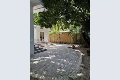 3865 Poinciana, Miami, FL 33133 - Photo 19