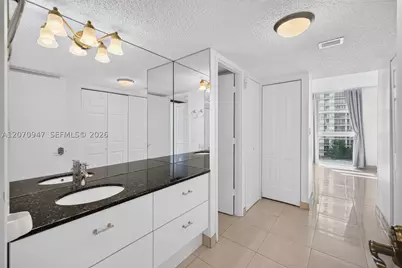 3731 N Country Club #1023, Aventura, FL 33180 - Photo 37
